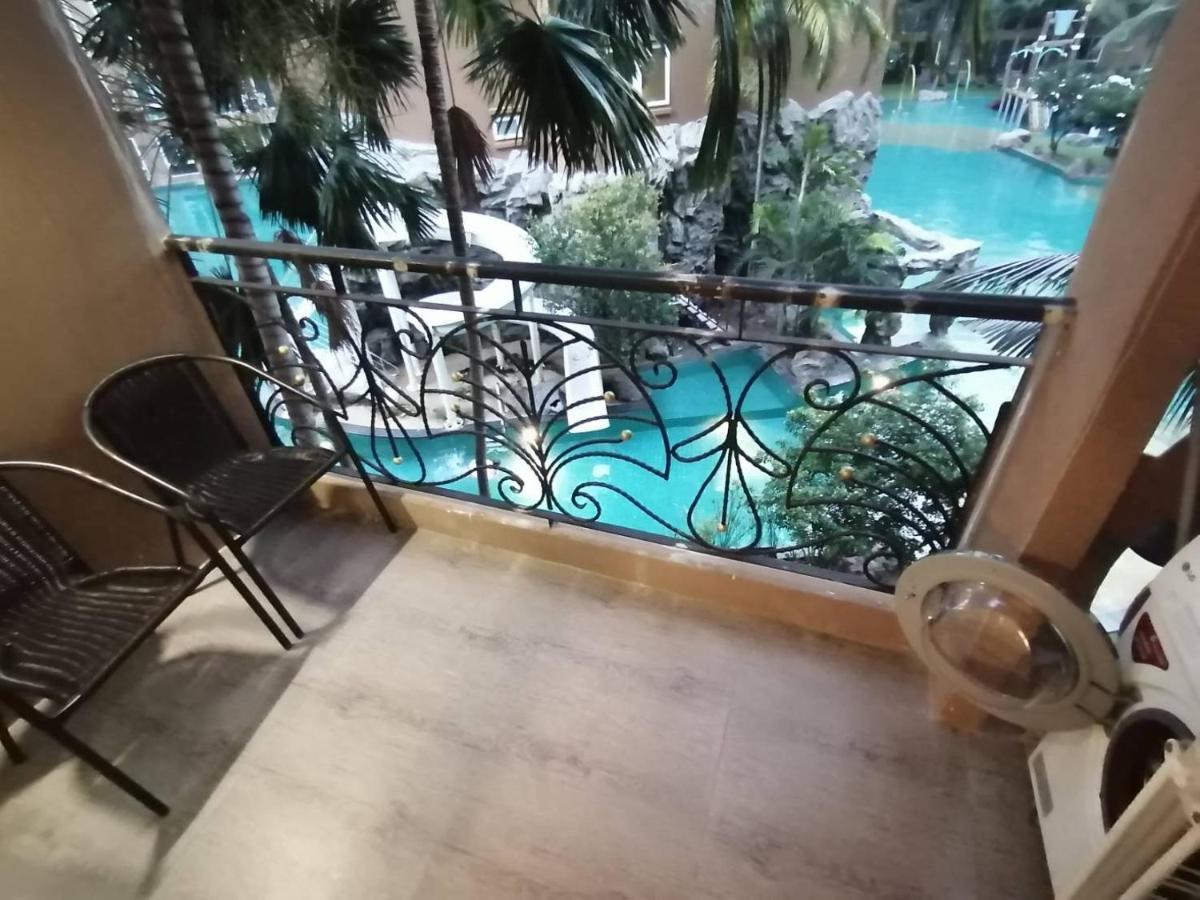 Atlantis Condo Resort By Somphong Jomtien Beach Exteriör bild