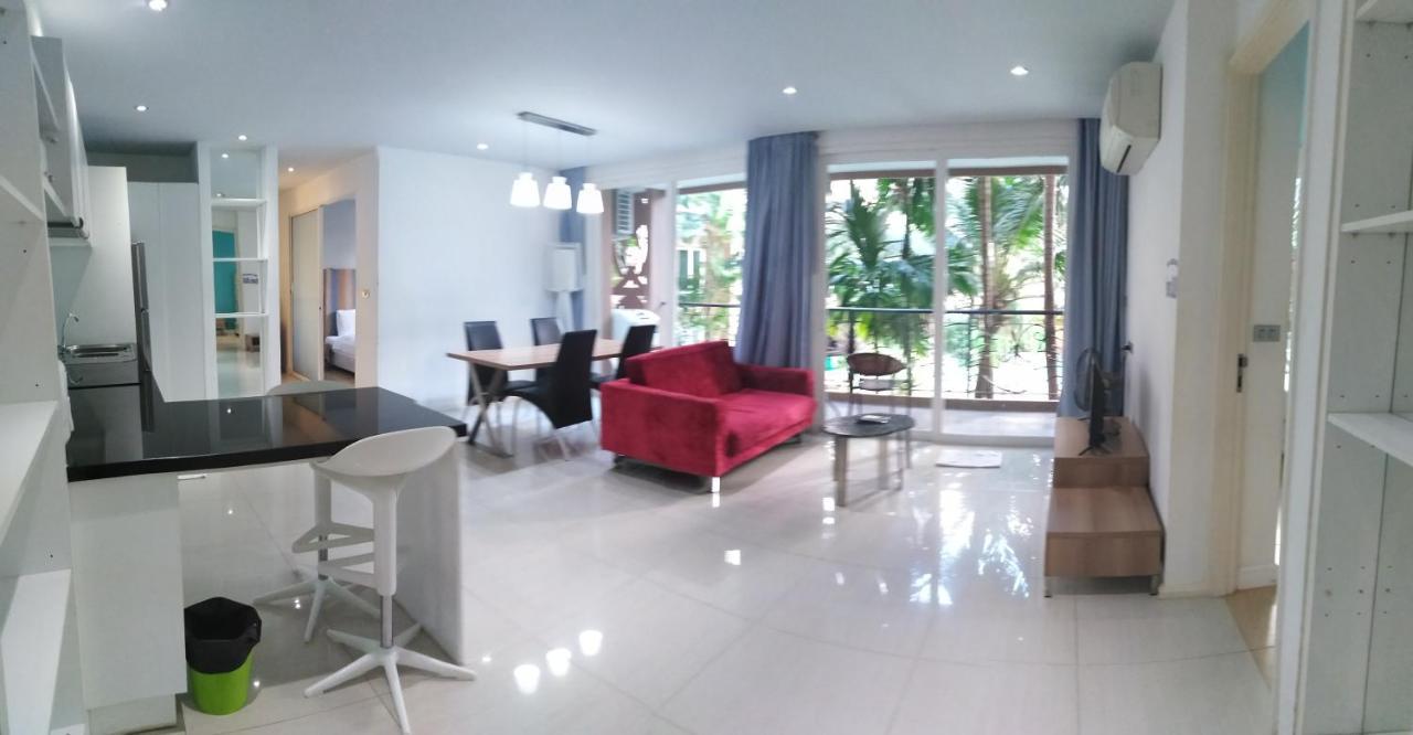 Atlantis Condo Resort By Somphong Jomtien Beach Exteriör bild
