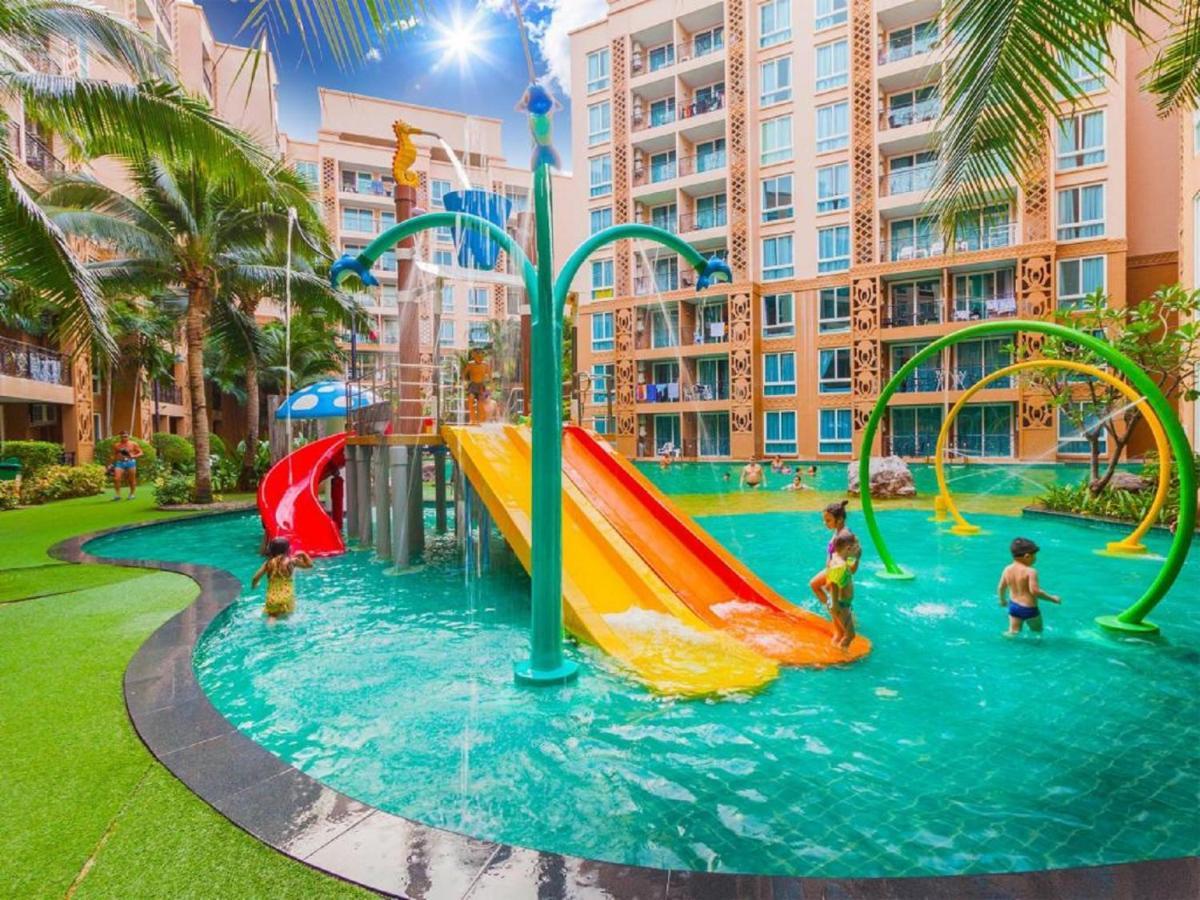 Atlantis Condo Resort By Somphong Jomtien Beach Exteriör bild