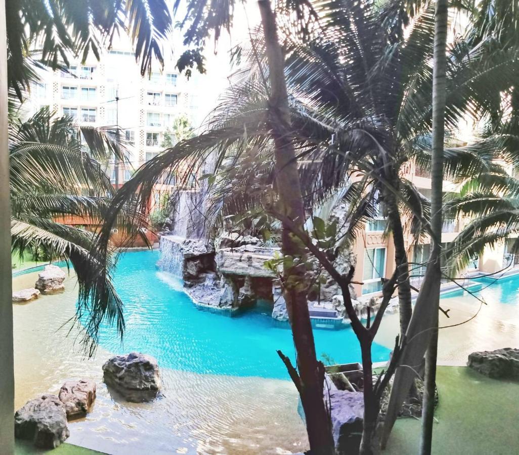 Atlantis Condo Resort By Somphong Jomtien Beach Exteriör bild