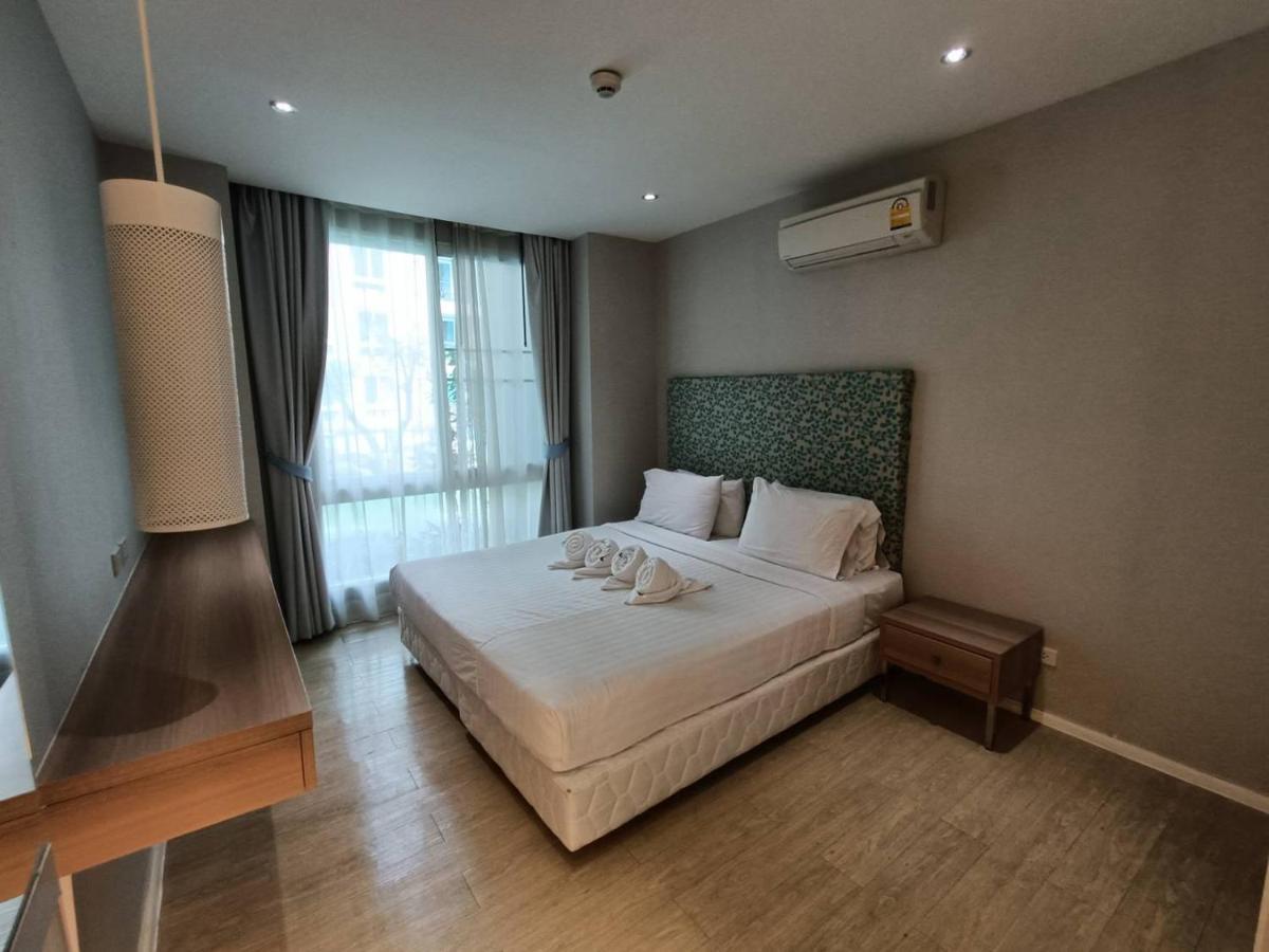 Atlantis Condo Resort By Somphong Jomtien Beach Exteriör bild