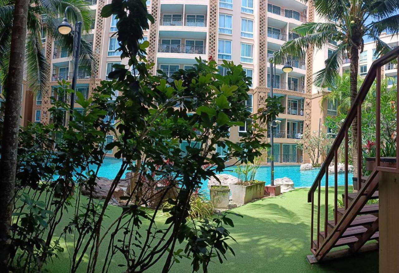 Atlantis Condo Resort By Somphong Jomtien Beach Exteriör bild