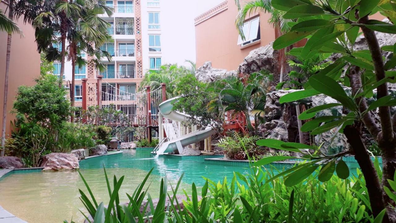 Atlantis Condo Resort By Somphong Jomtien Beach Exteriör bild